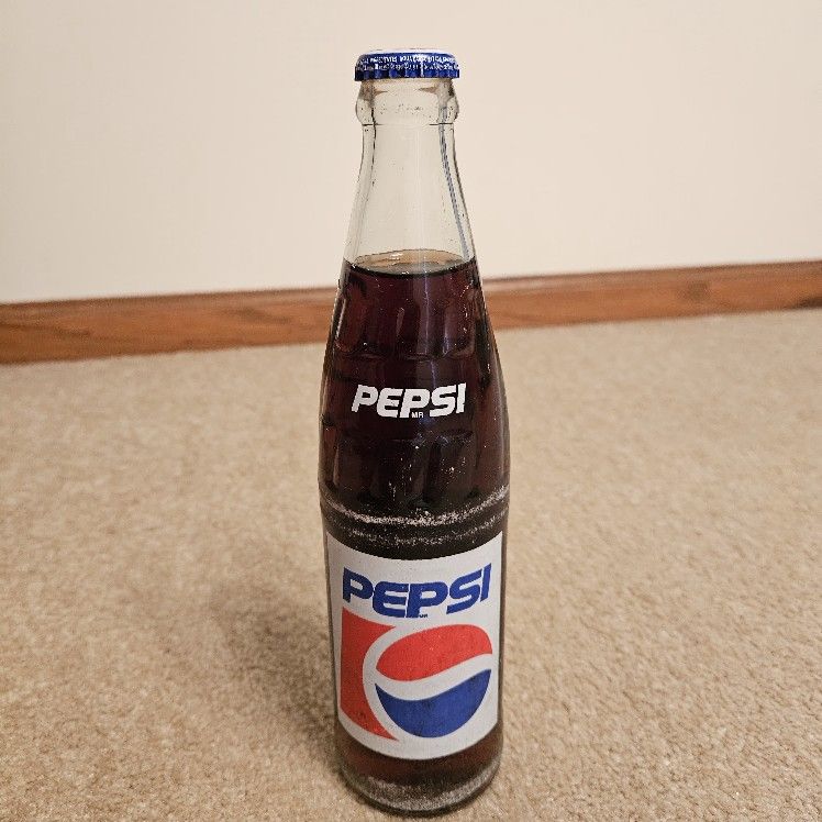 VINTAGE UNOPENED HECHO EN MEXICO PEPSI BOTTLE 355ML
