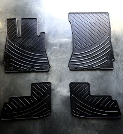 2009 Mercedes Benz CL600 V-12 Genuine OEM Black Floor Mats And Cargo Trunk Liner