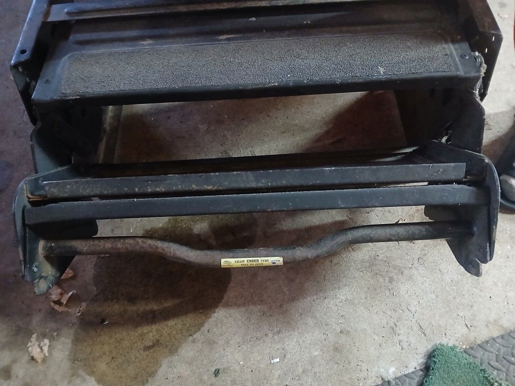 Camper Hickory Springs Manual Triple Entry Steps N Doubke Entry Steps