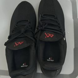 Men’s size 12 1/2 slip resistant tennis shoes ….Maiitrip brand