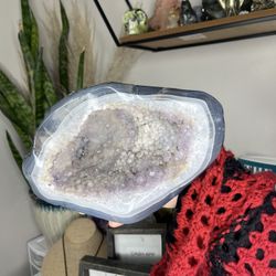 Agate With Druzy