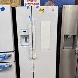 GE - 23.0 Cu. Ft. Side-by-Side Refrigerator with External Ice & Water Dispenser - High-Gloss White 