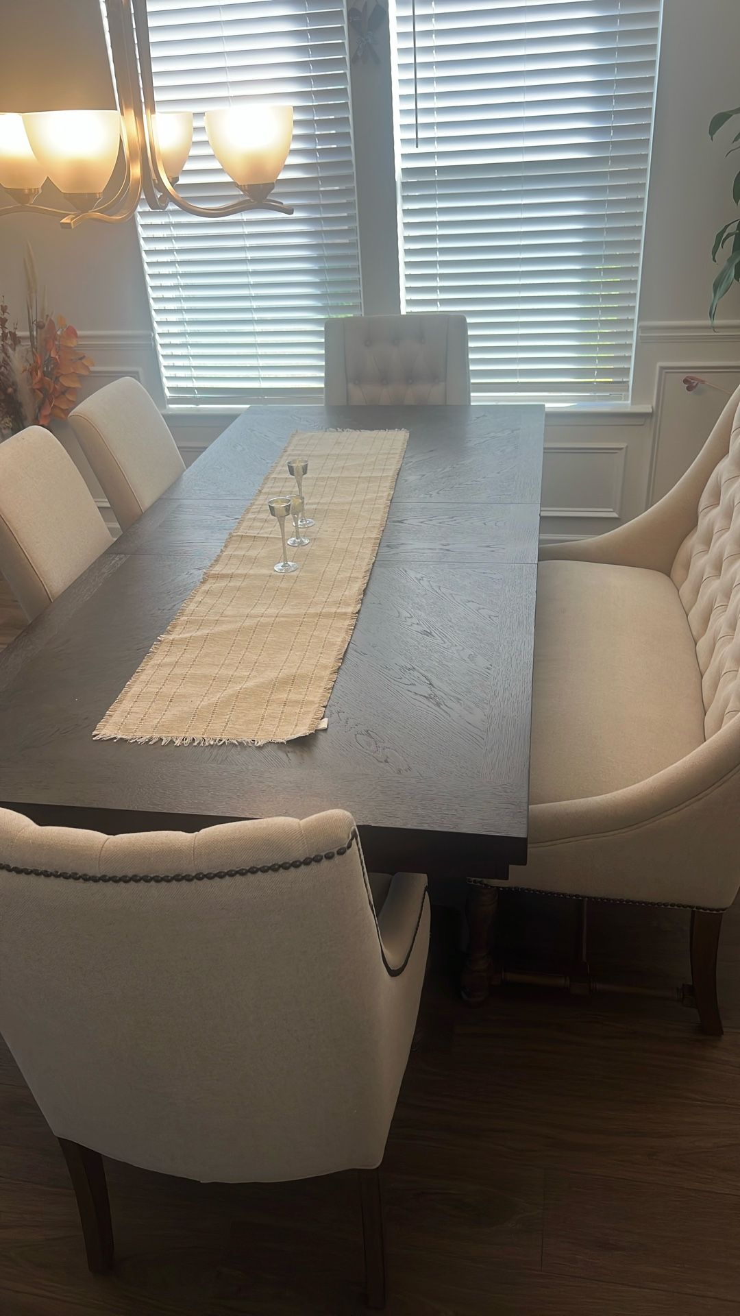 Havertys Dining Table With all Chairs