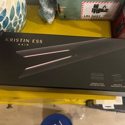NEW IN BOX Kristin Ess Hair 3-In-One Ceramic Flat Iron for Straightening, Waving + Curling, Soft Heat Technology for Smoothing + Frizz Control Thumbnail