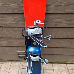 56" Snowboard With S/M Bindings (4ft 8 In) 