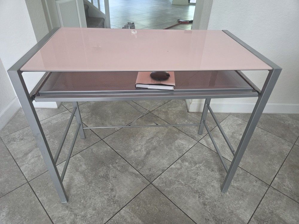 Kids desk
