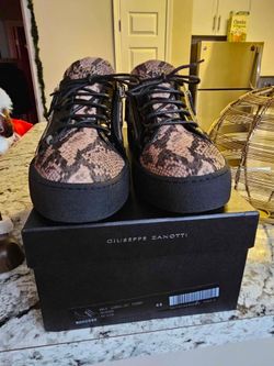Giuseppe Zanotti Frankie