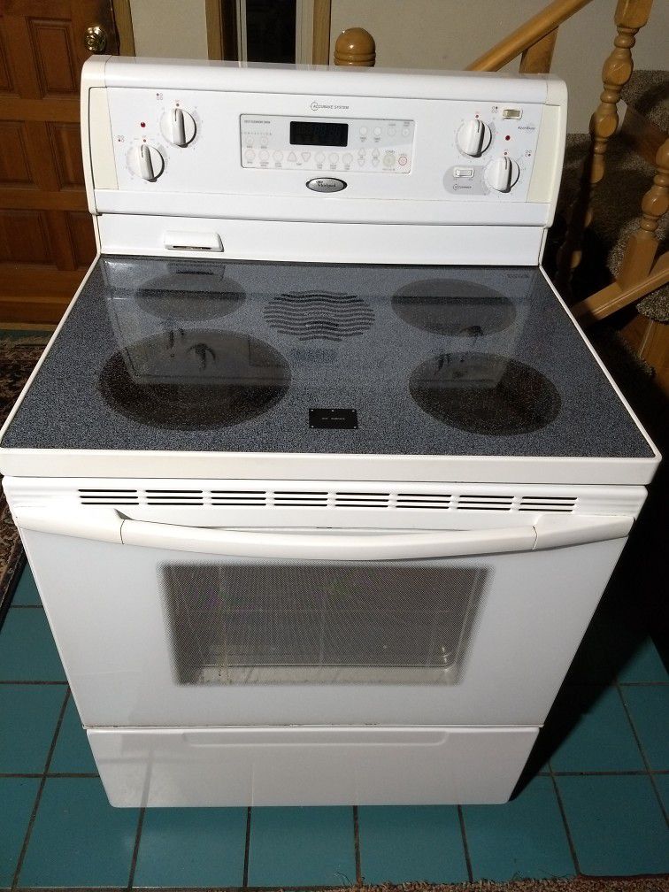 Whirlpool Gold Smooth Top Convection-Accubake Stove/Range