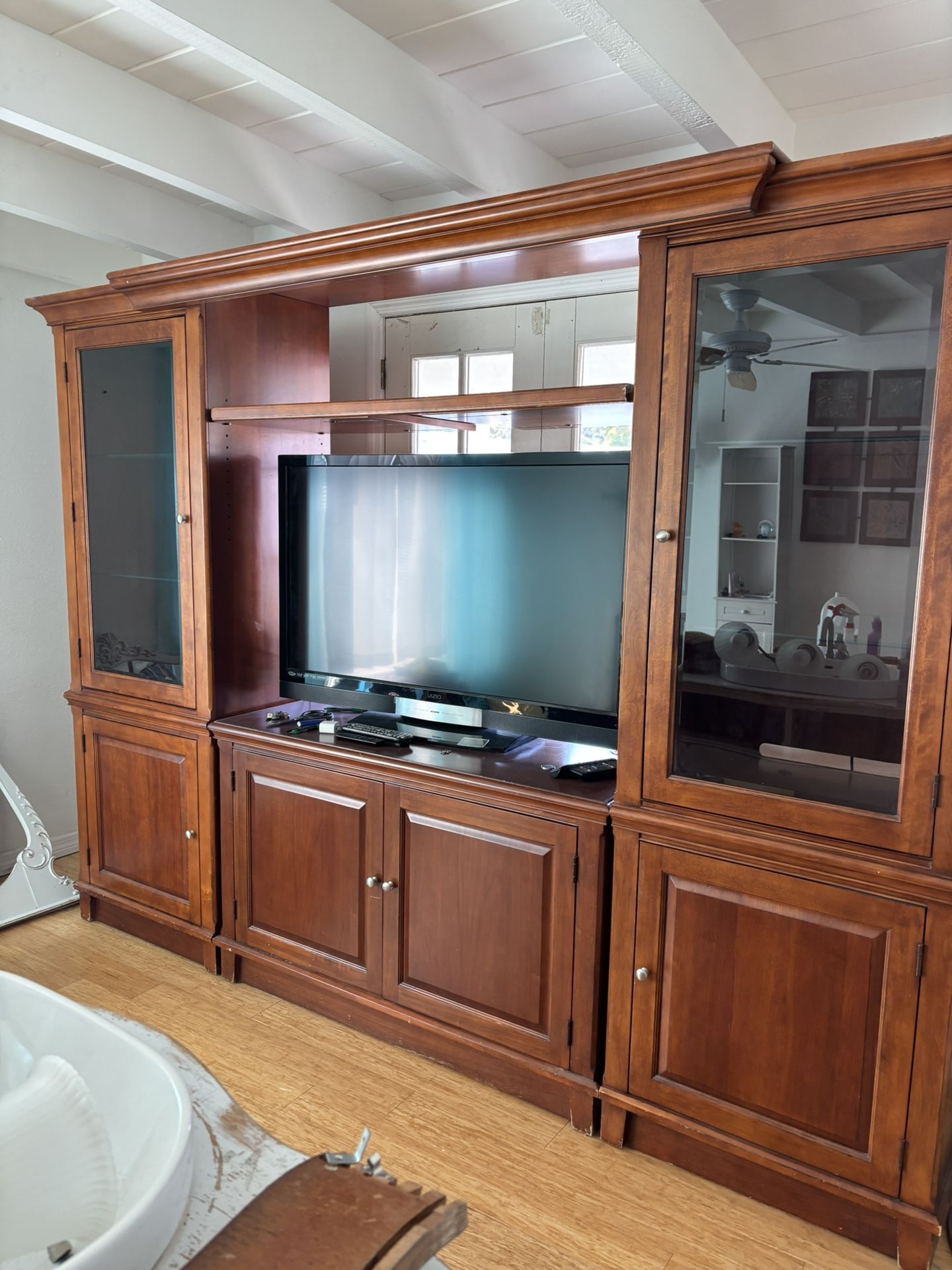 Entertainment Center , Make Offer