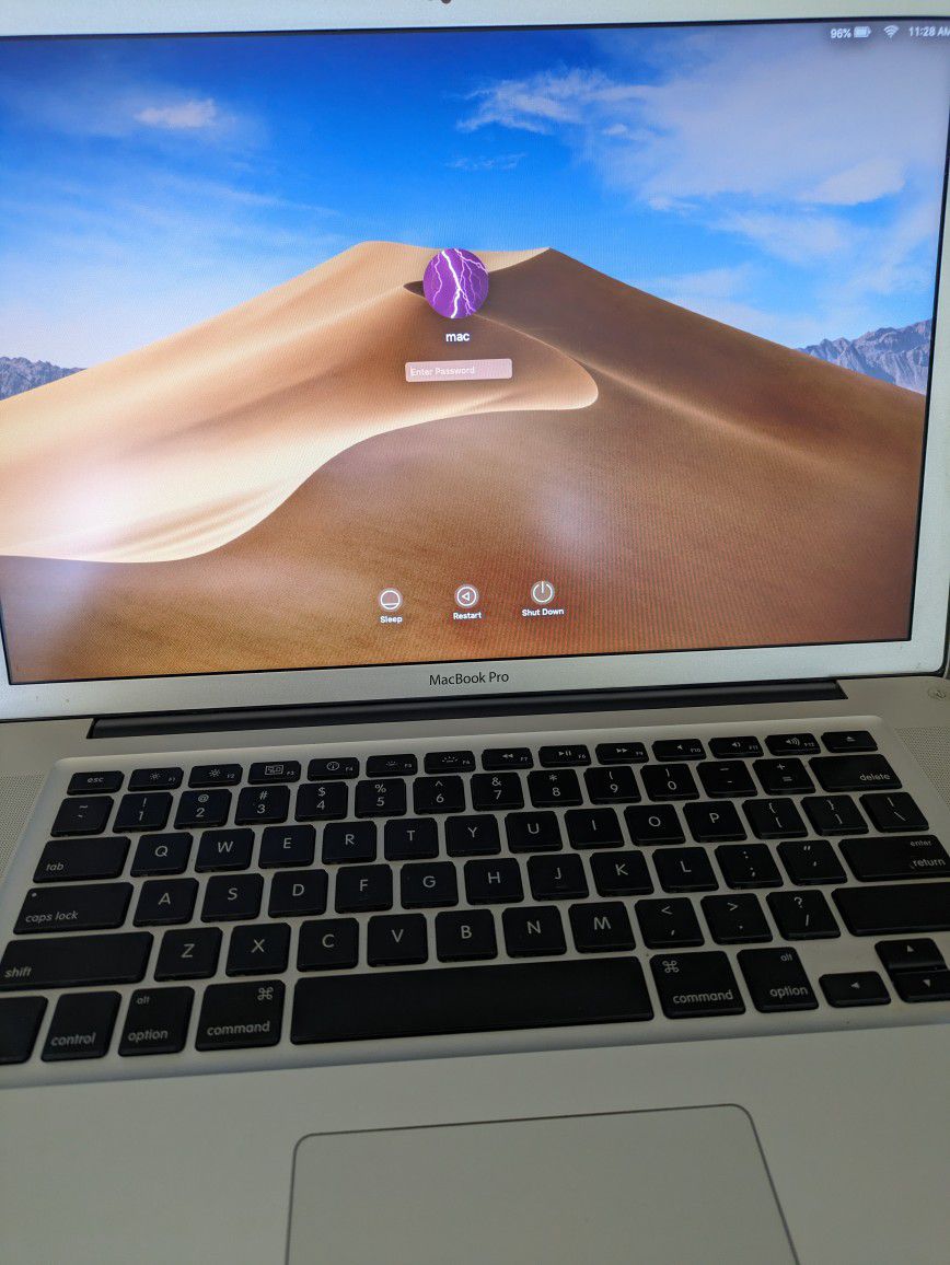 Apple MacBook Pro 15 '2.8 GHZ  Nvidia GPU 8,GB RAM 1, TB HDD  Mac OS Mojave 