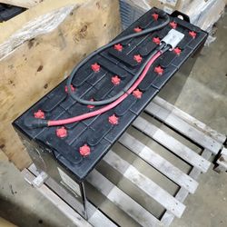36 Volt Battery 18-125-11 Like New Condition