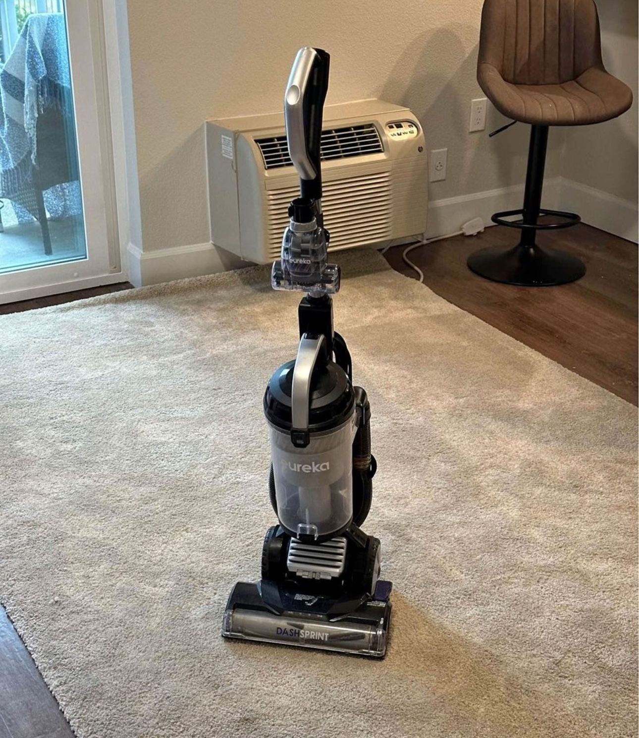 Eureka FloorRover Dash Upright Pet Vacuum Cleaner, HEPA Filter. Works great