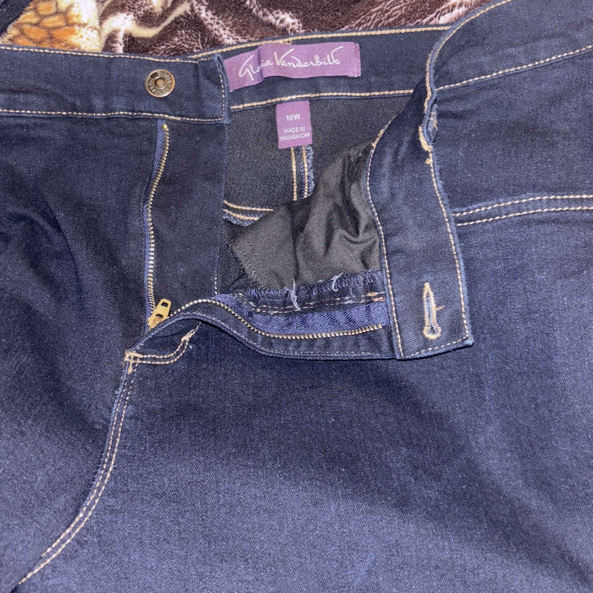 Gloria Vanderbilt Pants