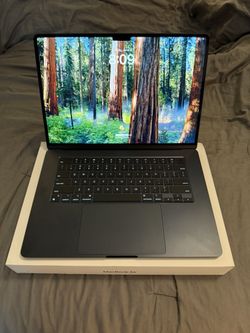 MacBook Air 15 Inch, 16 Gig, 512 Hard Drive