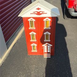 Wooden Doll House And Furniture 