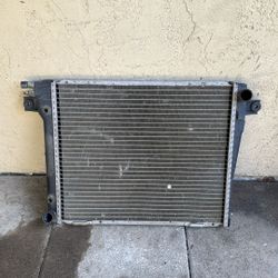 MT Radiator For 1984Through 1991 BMW 3-Series E30 