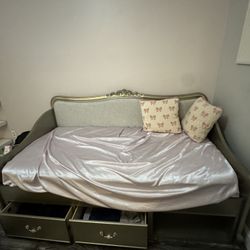 Daybed With Mattress- City 