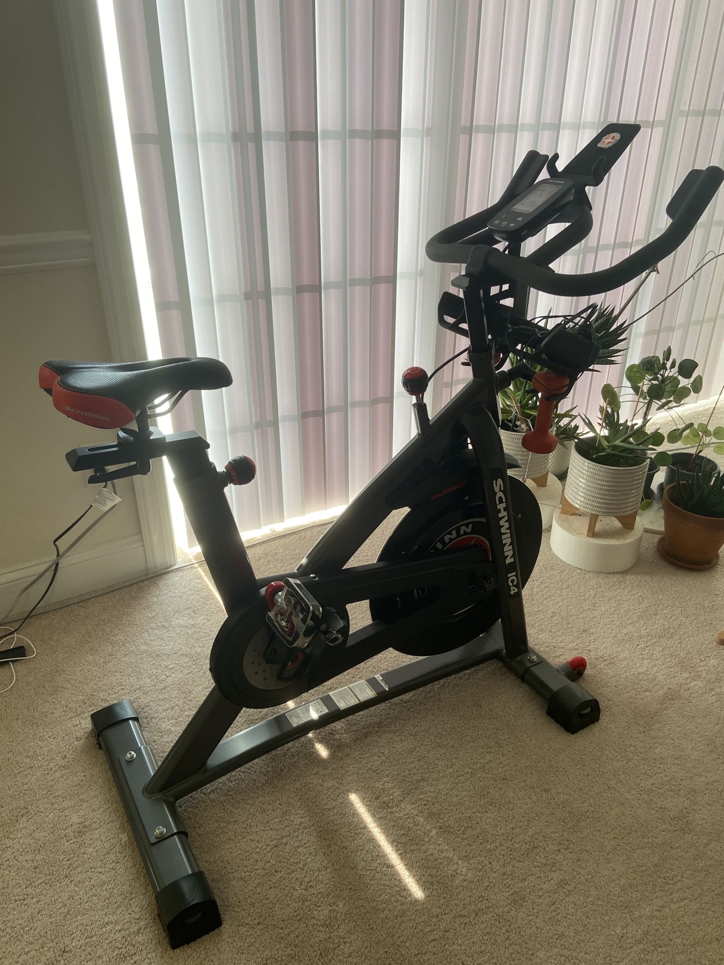 Schwinn Fitness IC4 Indoor Cycling Bike – Excellent Condition + Dumbbells & Heart Rate Monitor Included