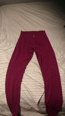 LULU LEMON  dark fuschia purplish-dark pink workout tights