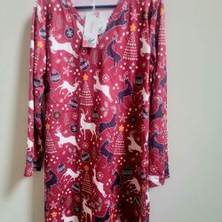 Kabento Christmas Reindeer Ornament Tree Print Top  M. Holiday Festive Nightgown
