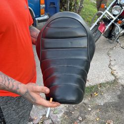 Harley Davidson Seat 883 