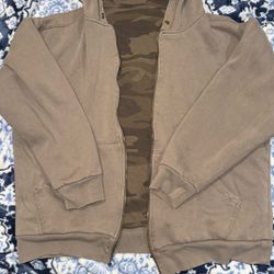 Men’s Or Women’s Foot Locker Brand Camo /Green reversible Zip Up Hoodie! Super Warm And Thermal Lined! Men’s Size large, Bag Fit! 
