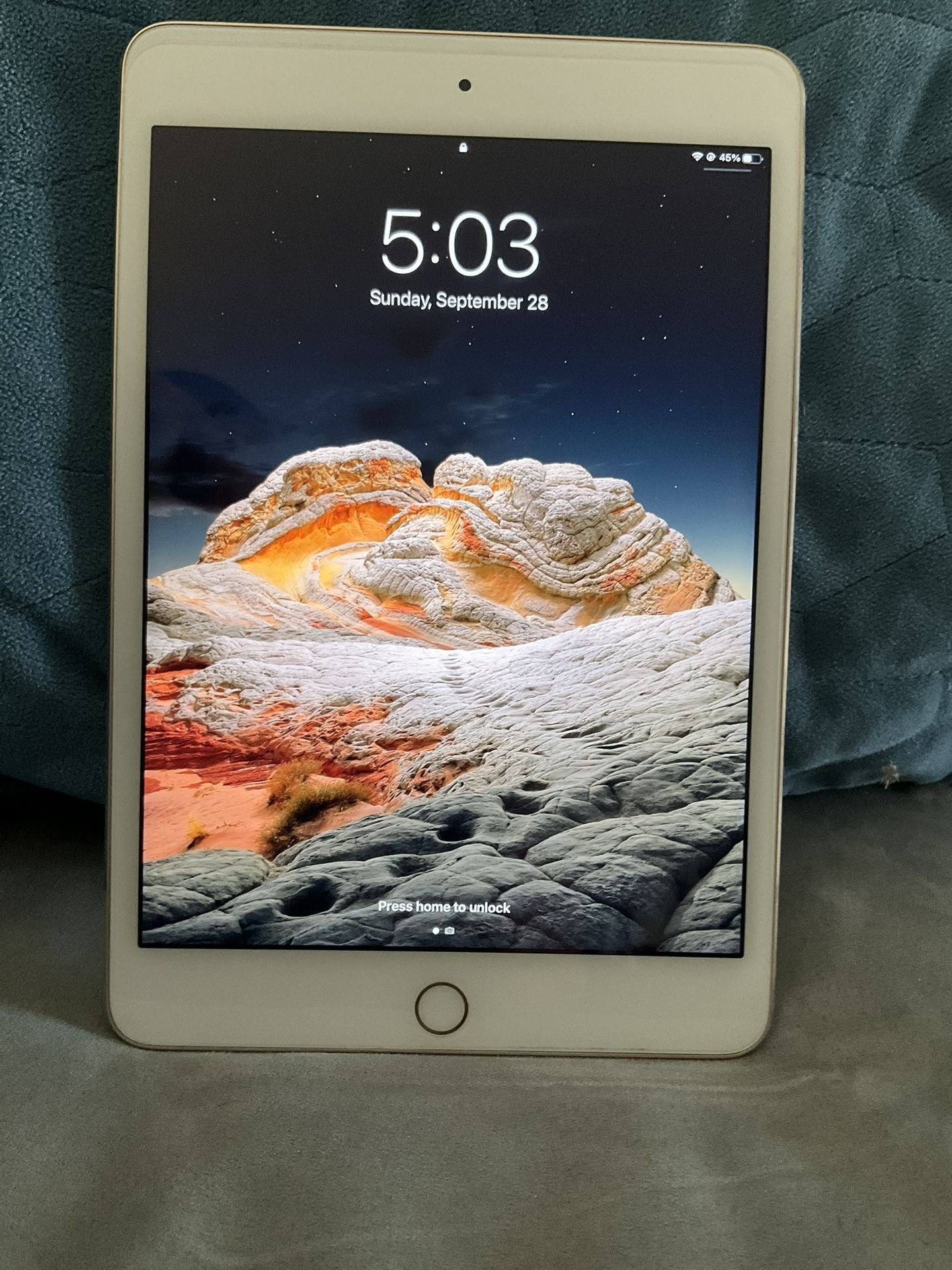 iPad Mini 4 Gen 128gb WiFi Good Condition