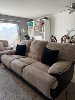 FREE Couches – Must Pick Up