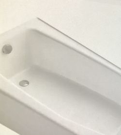 High Quality Standard Size Bathtub By Briggs Left Side Drain With Connector Attached Asking 180.