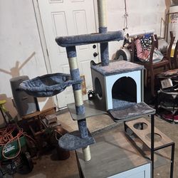 Cat tree {NOT PART OF SALE}