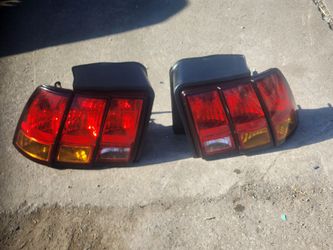Cobra mustsng amber tail lights 99-04