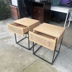 2 Side Tables 