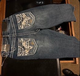 Capri Pants & Shorts with Pocket Designs