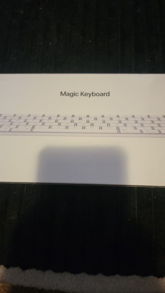 Apple Magic KEYBOARD.  Silver