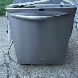 Frigidaire Dishwasher 