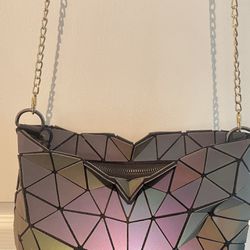 LOVEVOOK Geometric Luminous Holographic Reflective Purse with chain strap