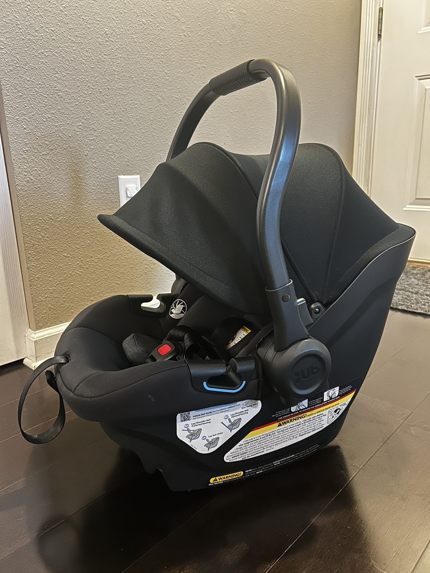 UPPAbaby Aria Lightweight Infant Car Seat/Base with Load Leg + Infant Inserts + UPPAbaby Rain Shield + Stroller Adapter Clamps