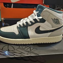 Air Jordan 1 Size 10.5 Green White Brand New