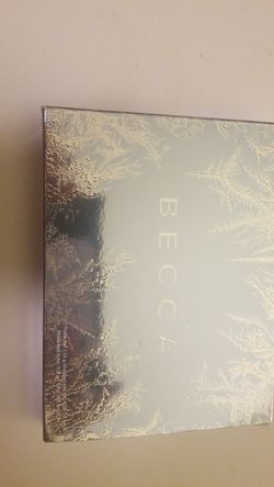 BECCA APRES SKI GLOW COLLECTION FACE PALETTE