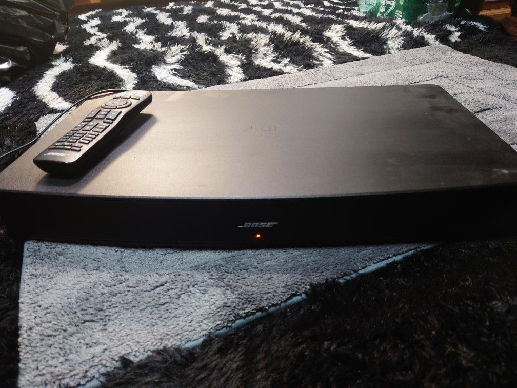 BOSE 416054 Solo TV Sound System with remote no other cables