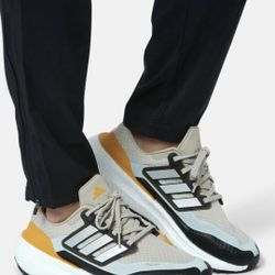New ADIDAS ULTRABOOST MEN (DIFFERENT SIZES AVAILABLE)
