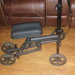 KNEE SCOOTER 