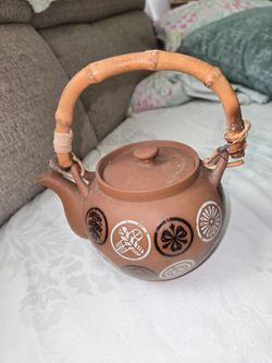 Clay Teapot with Bamboo Handle