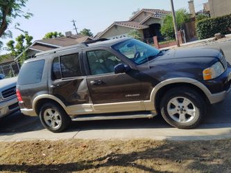 2005 Ford Explorer