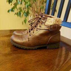 Cherokee Boots Size 2