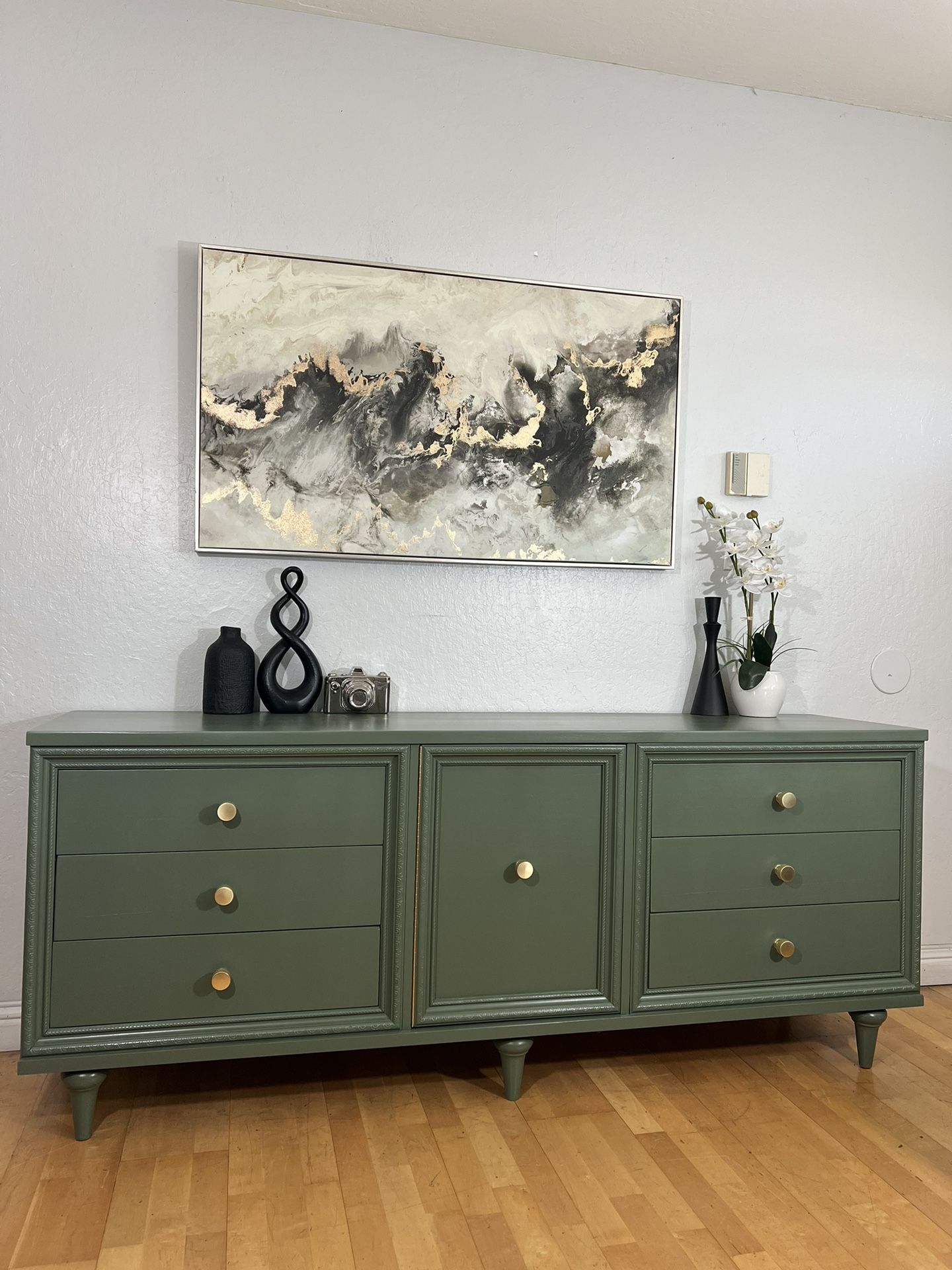 Dresser/Sideboard