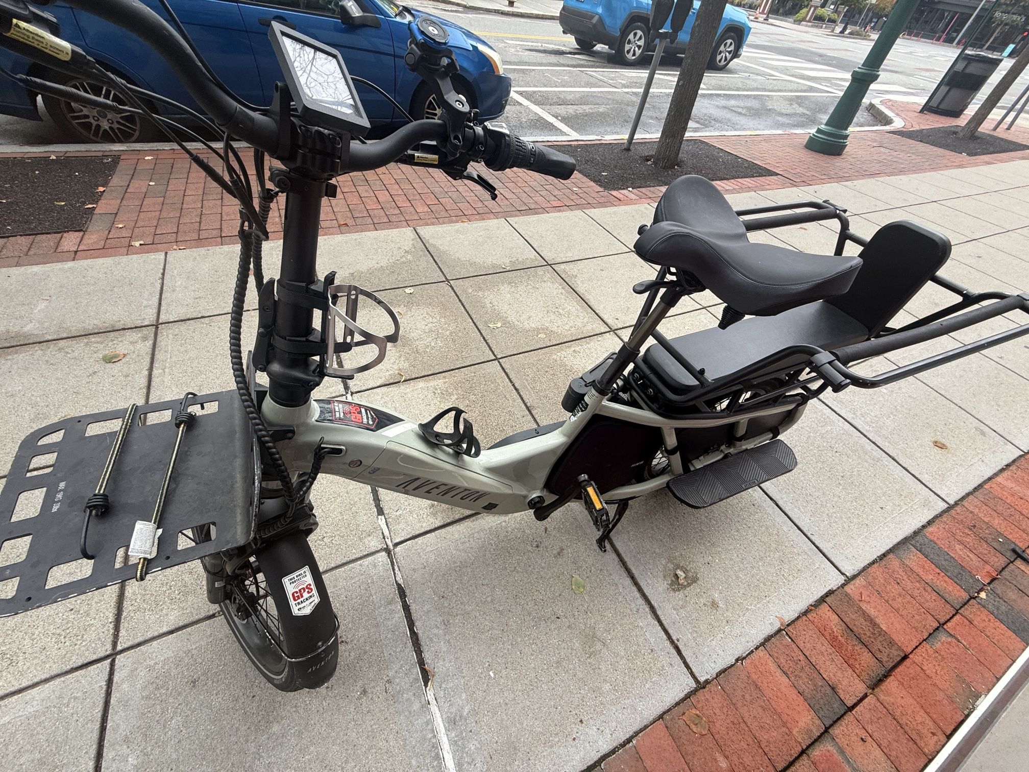 Aventon Abound 1st Gen- Cargo E-bike (Used)