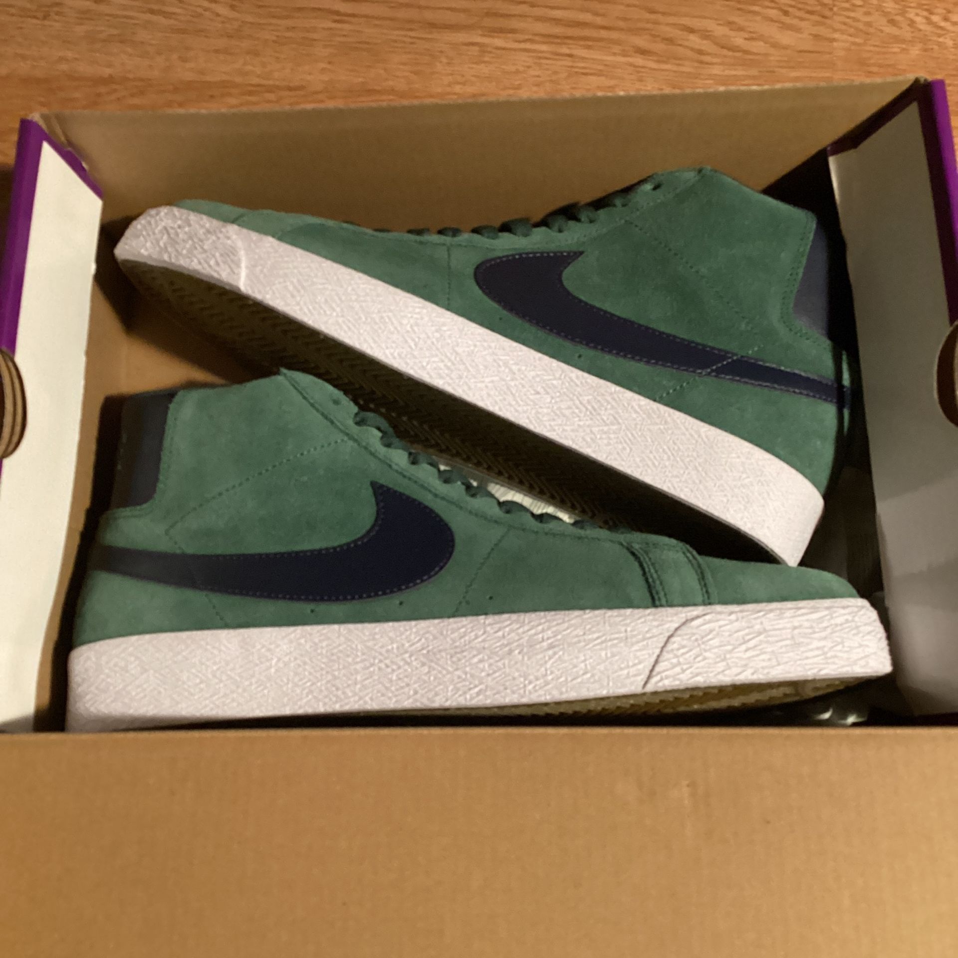 Nike Blazers Size 10.5