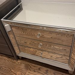 mirrored glass 3 drawer cabinet/nightstand/table 
