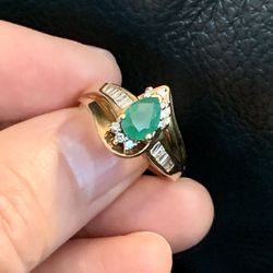 Vintage 10K Gold Emerald & Diamond Ring – Elegant Estate Jewelry, Size 7